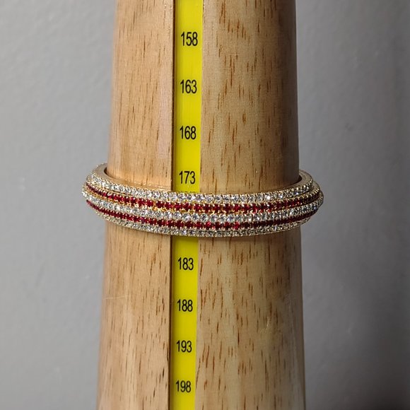 Small Metal Bangle With Clear And Red Stones - Picture 7 of 11